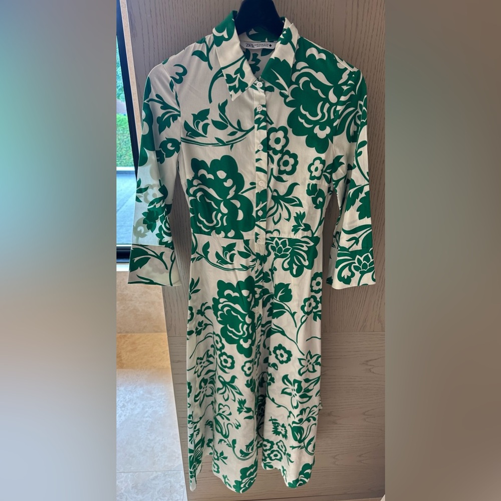 Zara beautiful midi length white and green wrap button dress size xs